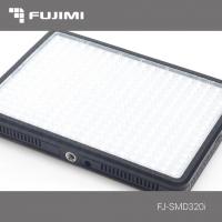 Fujimi FJ-SMD320i Накамерный свет на SMD диодах, Cупертонкая модель, 1100 Лм, 5600/3200К, 25W, встроенный акб 8000 mAh