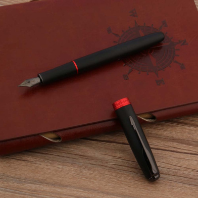 Перьевая ручка Jinhao 75 Black, Red (подарочная упаковка)