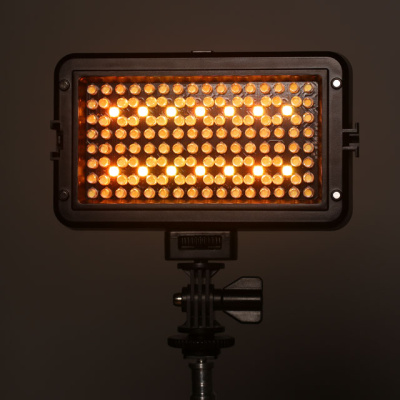 Накамерный свет Viltrox RB10 RGB LED