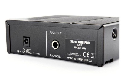 AKG WMS40 Mini Vocal Set BD US25B (537.9МГц) вокальная радиосистема с приёмником SR40 Mini и ручным передатчиком с капсюлем D88
