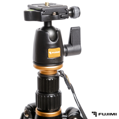 Fujimi FT55A Штатив с головой для фото и видеокамер. Серия "суперкомпакт" Макс. выс. 1410 мм, 4 секц. макс. нагр. 5 кг