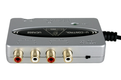 Behringer UCA202 внешний портативный звуковой интерфейс, USB2.0, 2 вх/2 вых канала