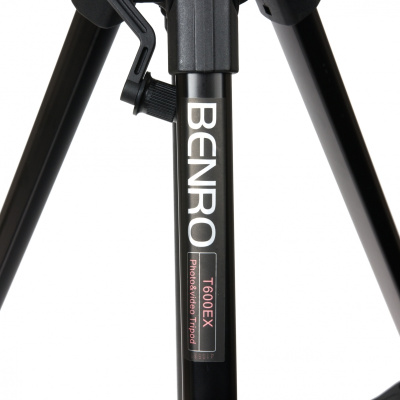 Штатив Benro T-600EX легкий с головкой