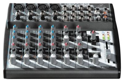 Behringer 1202 аналоговый микшер, 12 каналов, 4 мик. + 4 лин. стерео, 1 AUX, Main L/R- Jack